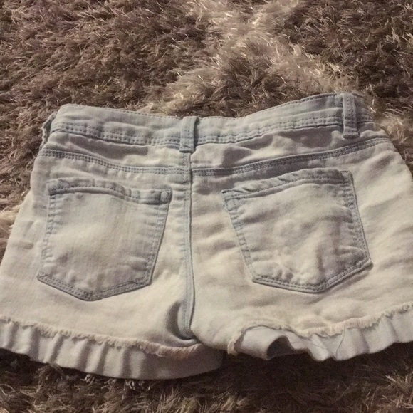 Shorts - Picture 2 of 4